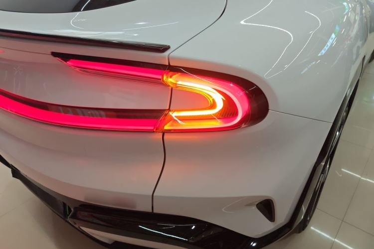 Used Xiaomi Auto YU7 2025 Ultra-Long Range High-Performance All-Wheel-Drive Max Edition Exterior 6