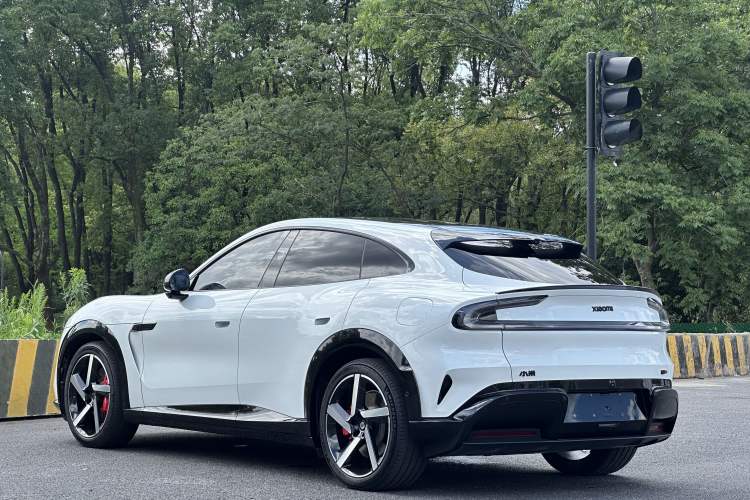Used Xiaomi Auto YU7 2025 Ultra-Long Range High-Performance All-Wheel-Drive Max Edition Exterior 7