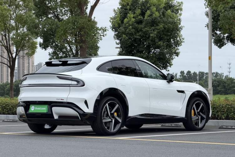 Used Xiaomi Auto YU7 2025 Ultra-Long Range High-Performance All-Wheel-Drive Max Edition Exterior 8