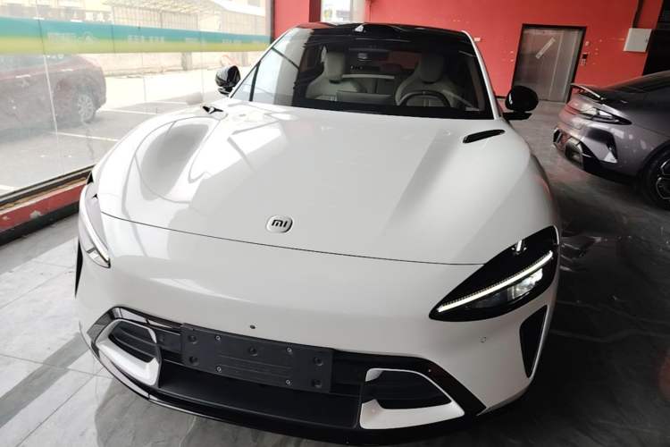 Used Xiaomi Auto YU7 2025 Ultra-Long Range High-Performance All-Wheel-Drive Max Edition Front
