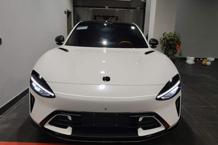 Used Xiaomi Auto YU7 2025 Ultra-Long Range High-Performance All-Wheel-Drive Max Edition Front