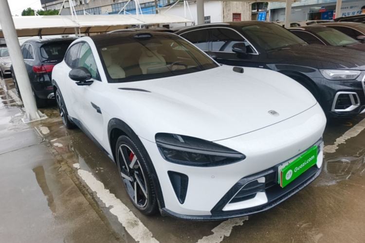 Used Xiaomi Auto YU7 2025 Ultra-Long Range High-Performance All-Wheel-Drive Max Edition Front Right 45 Deg