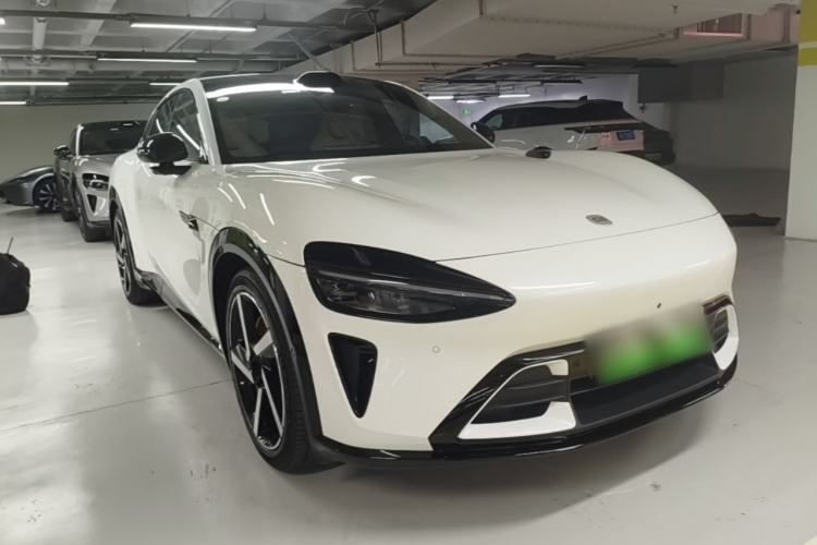 Used Xiaomi Auto YU7 2025 Ultra-Long Range High-Performance All-Wheel-Drive Max Edition Front Right 45 Deg