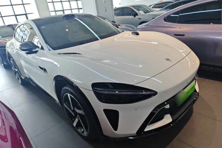 Used Xiaomi Auto YU7 2025 Ultra-Long Range High-Performance All-Wheel-Drive Max Edition Front Right 45 Deg
