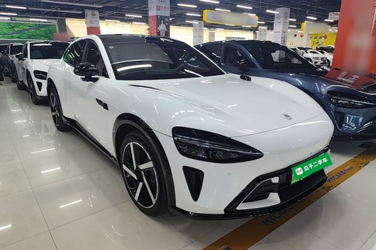 Used Xiaomi Auto YU7 2025 Ultra-Long Range All-Wheel Drive Pro Version Front Right 45 Deg