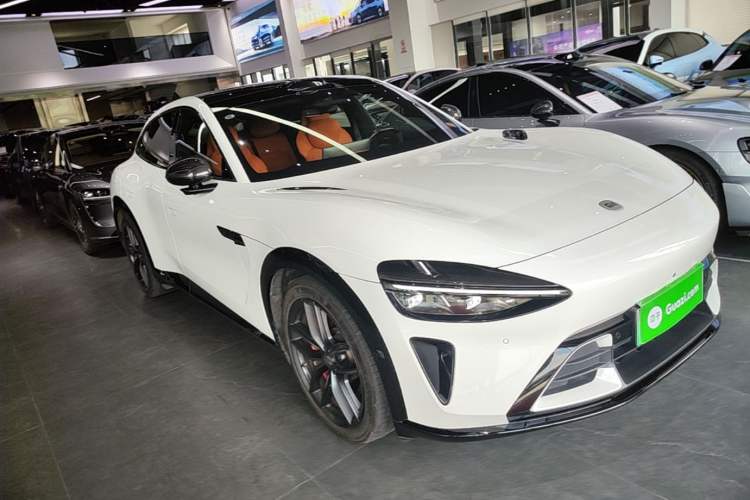 Used Xiaomi Auto YU7 2025 Ultra-Long Range High-Performance All-Wheel-Drive Max Edition Front Right 45 Deg