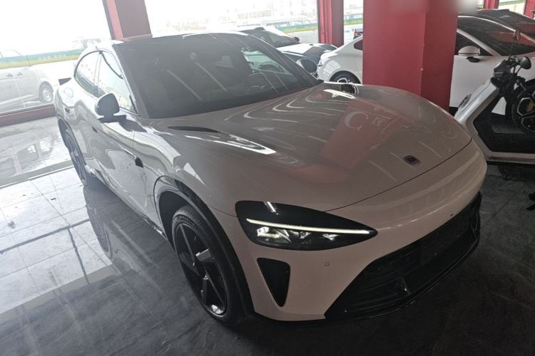 Used Xiaomi Auto YU7 2025 Ultra-Long Range High-Performance All-Wheel-Drive Max Edition Front Right 45 Deg