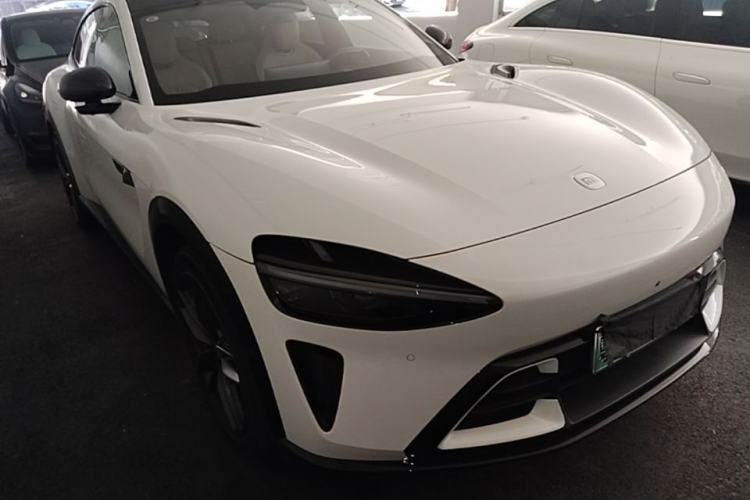 Used Xiaomi Auto YU7 2025 Ultra-Long Range High-Performance All-Wheel-Drive Max Edition Front Right 45 Deg