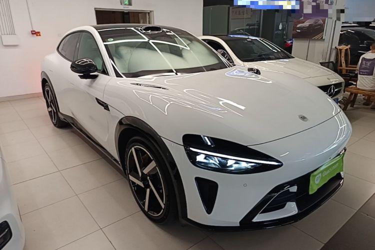 Used Xiaomi Auto YU7 2025 Ultra-Long Range High-Performance All-Wheel-Drive Max Edition Front Right 45 Deg