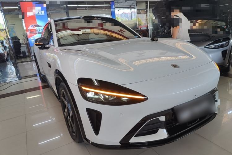 Used Xiaomi Auto YU7 2025 Ultra-Long Range High-Performance All-Wheel-Drive Max Edition Front Right 45 Deg