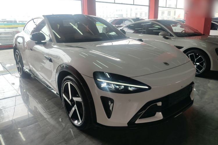 Used Xiaomi Auto YU7 2025 Ultra-Long Range High-Performance All-Wheel-Drive Max Edition Front Right 45 Deg