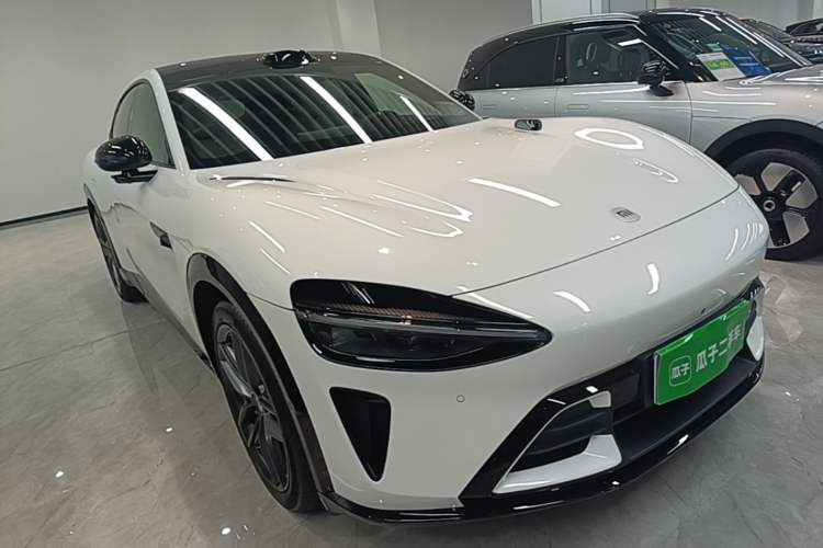 Used Xiaomi Auto YU7 2025 Ultra-Long Range High-Performance All-Wheel-Drive Max Edition Front Right 45 Deg