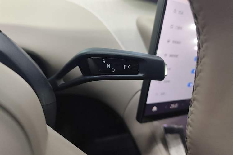 Used Xiaomi Auto YU7 2025 Ultra-Long Range All-Wheel Drive Pro Version Gear Lever