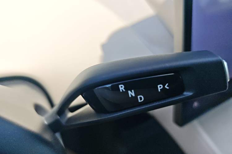 Used Xiaomi Auto YU7 2025 Ultra-Long Range High-Performance All-Wheel-Drive Max Edition Gear Lever