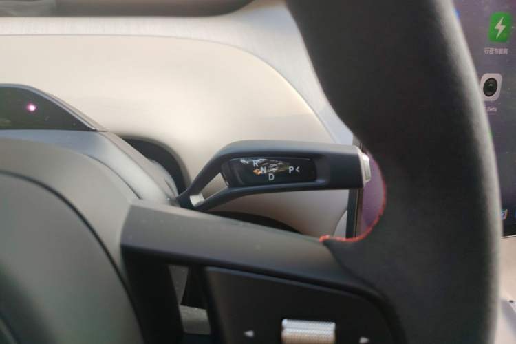 Used Xiaomi Auto YU7 2025 Ultra-Long Range High-Performance All-Wheel-Drive Max Edition Gear Lever