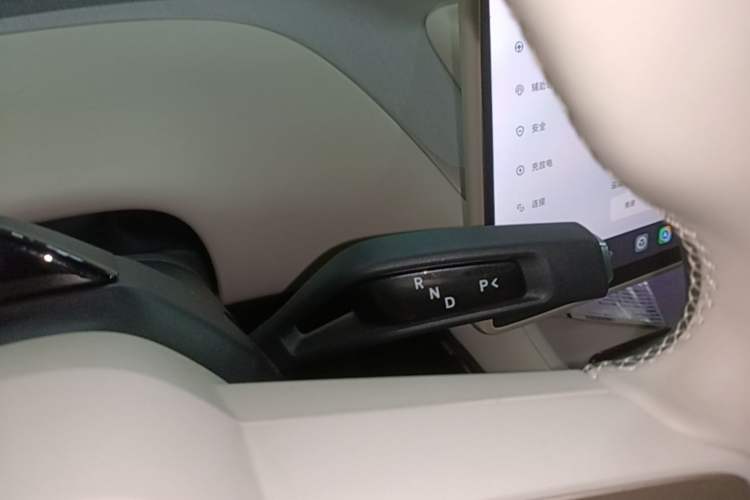 Used Xiaomi Auto YU7 2025 Ultra-Long Range All-Wheel Drive Pro Version Gear Lever