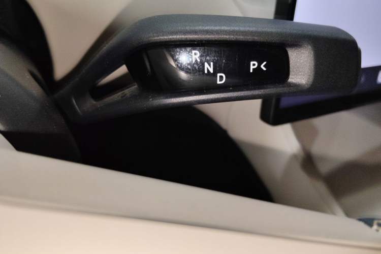 Used Xiaomi Auto YU7 2025 Ultra-Long Range All-Wheel Drive Pro Version Gear Lever