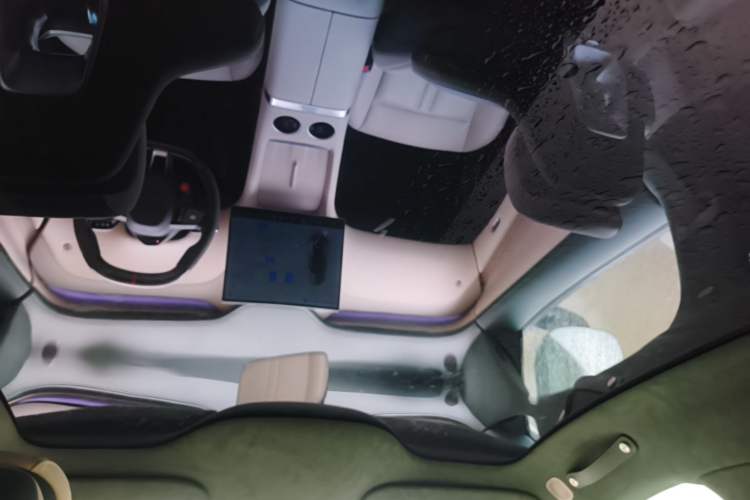 Used Xiaomi Auto YU7 2025 Ultra-Long Range High-Performance All-Wheel-Drive Max Edition Headliner