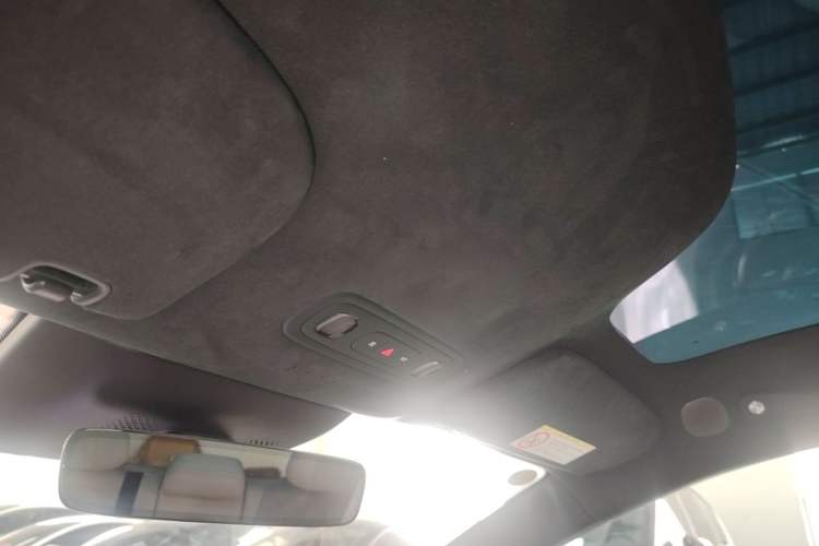 Used Xiaomi Auto YU7 2025 Ultra-Long Range High-Performance All-Wheel-Drive Max Edition Headliner