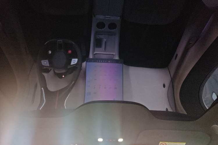 Used Xiaomi Auto YU7 2025 Ultra-Long Range High-Performance All-Wheel-Drive Max Edition Headliner
