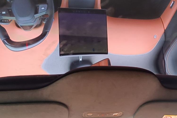 Used Xiaomi Auto YU7 2025 Ultra-Long Range High-Performance All-Wheel-Drive Max Edition Headliner