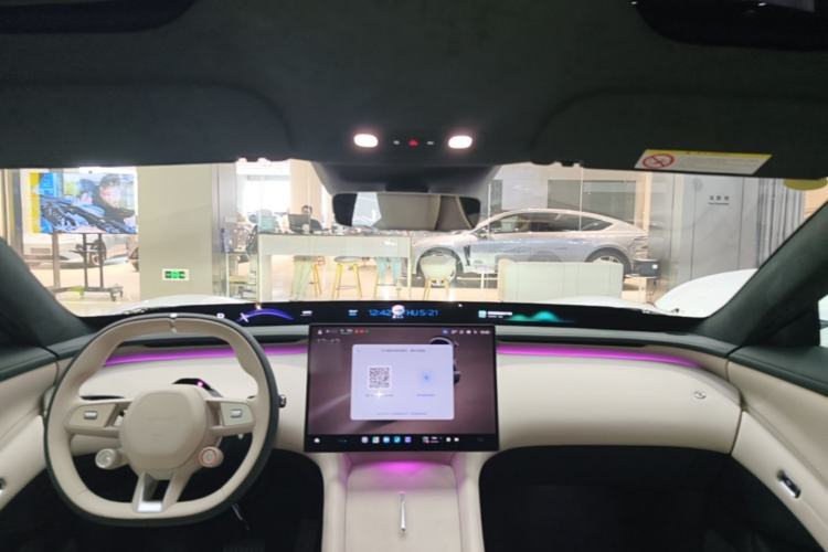 Used Xiaomi Auto YU7 2025 Ultra-Long Range High-Performance All-Wheel-Drive Max Edition Headliner