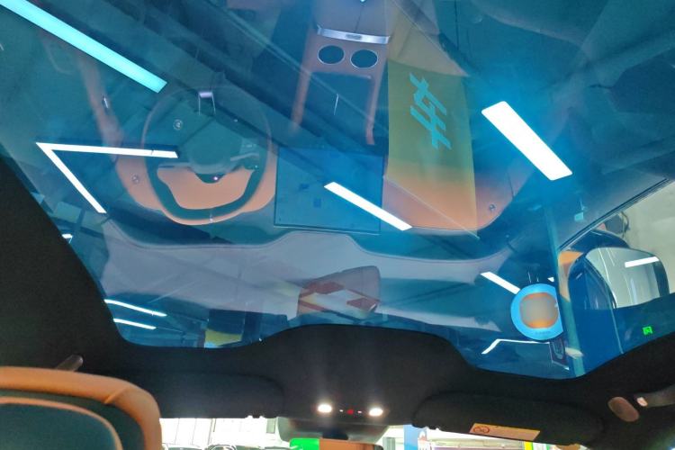 Used Xiaomi Auto YU7 2025 Ultra-Long Range High-Performance All-Wheel-Drive Max Edition Headliner