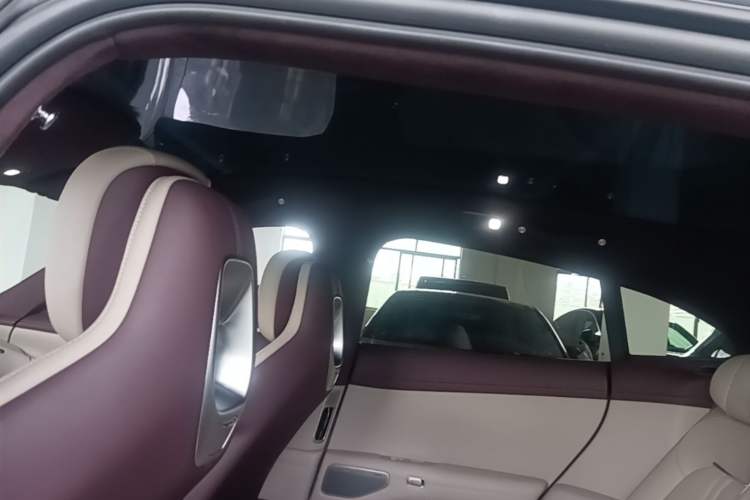 Used Xiaomi Auto YU7 2025 Ultra-Long Range High-Performance All-Wheel-Drive Max Edition Headliner