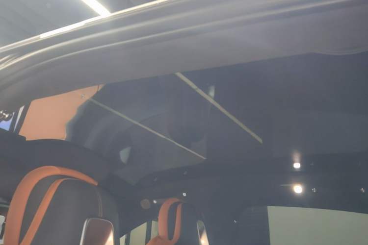 Used Xiaomi Auto YU7 2025 Ultra-Long Range High-Performance All-Wheel-Drive Max Edition Headliner
