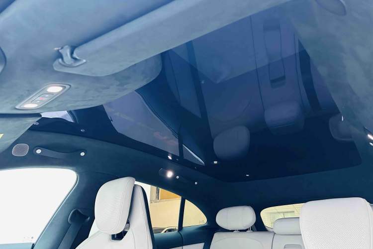 Used Xiaomi Auto YU7 2025 Ultra-Long Range High-Performance All-Wheel-Drive Max Edition Headliner
