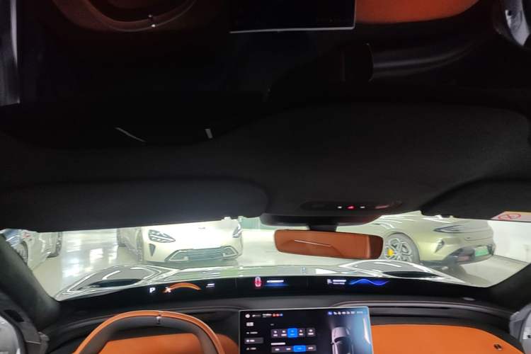 Used Xiaomi Auto YU7 2025 Ultra-Long Range High-Performance All-Wheel-Drive Max Edition Headliner