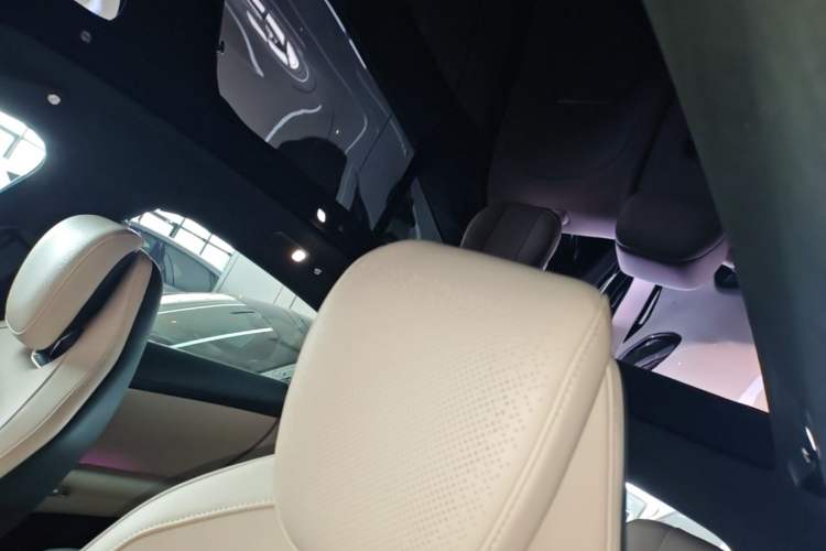 Used Xiaomi Auto YU7 2025 Ultra-Long Range High-Performance All-Wheel-Drive Max Edition Headliner