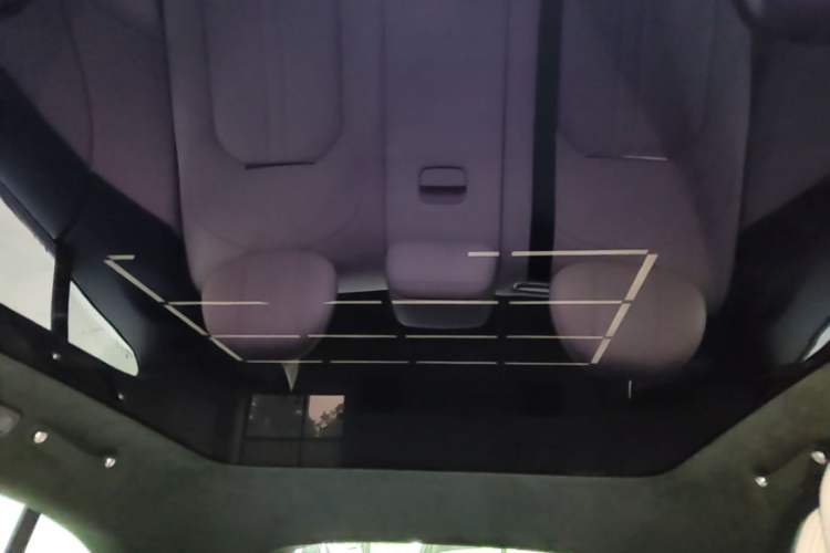 Used Xiaomi Auto YU7 2025 Ultra-Long Range High-Performance All-Wheel-Drive Max Edition Headliner