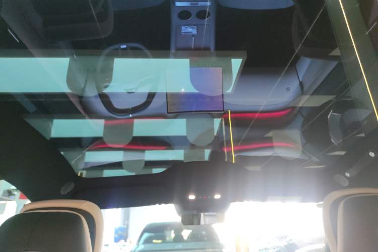 Used Xiaomi Auto YU7 2025 Ultra-Long Range Rear-Wheel Drive Version Headliner