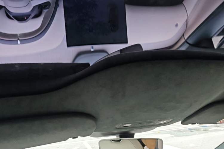 Used Xiaomi Auto YU7 2025 Ultra-Long Range High-Performance All-Wheel-Drive Max Edition Headliner