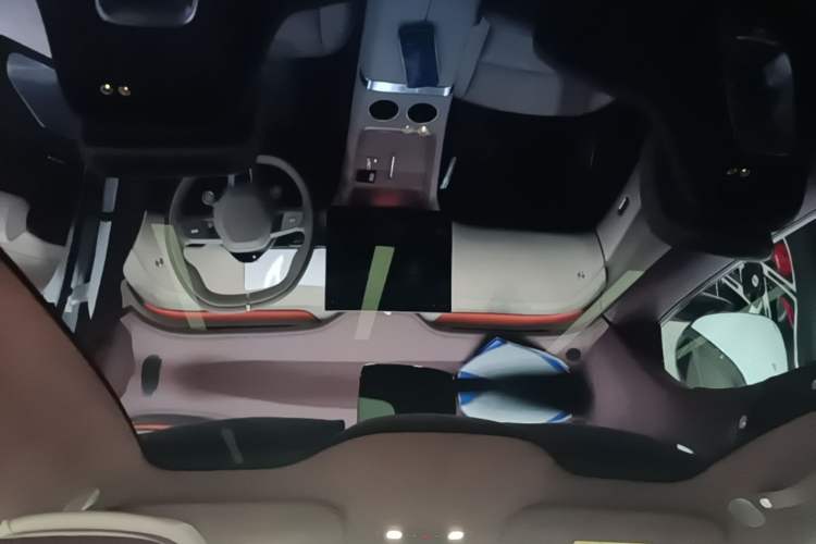 Used Xiaomi Auto YU7 2025 Ultra-Long Range High-Performance All-Wheel-Drive Max Edition Headliner