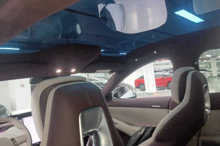 Used Xiaomi Auto YU7 2025 Ultra-Long Range High-Performance All-Wheel-Drive Max Edition Headliner