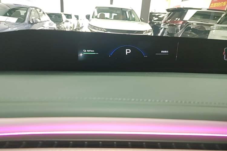 Used Xiaomi Auto YU7 2025 Ultra-Long Range Rear-Wheel Drive Version Instrument Cluster