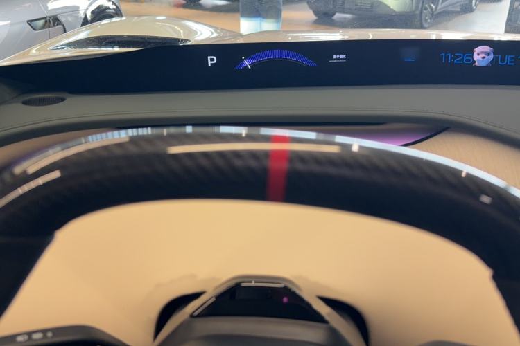 Used Xiaomi Auto YU7 2025 Ultra-Long Range High-Performance All-Wheel-Drive Max Edition Instrument Cluster
