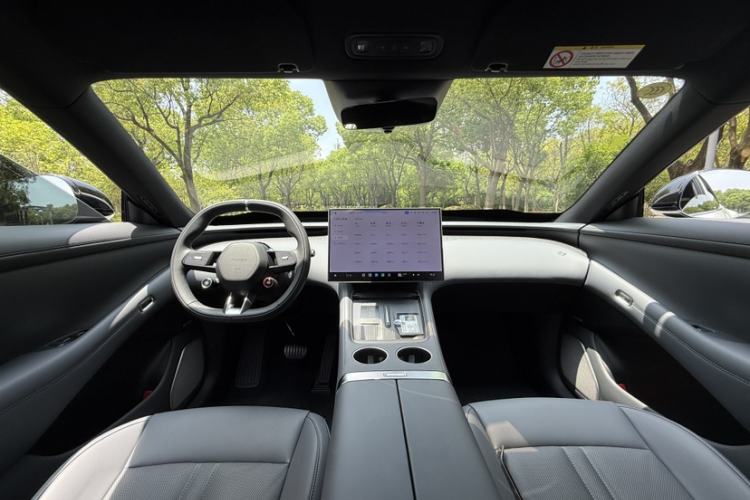 Used Xiaomi Auto YU7 2025 Ultra-Long Range All-Wheel Drive Pro Version Interior 1