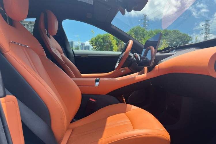 Used Xiaomi Auto YU7 2025 Ultra-Long Range High-Performance All-Wheel-Drive Max Edition Interior 1