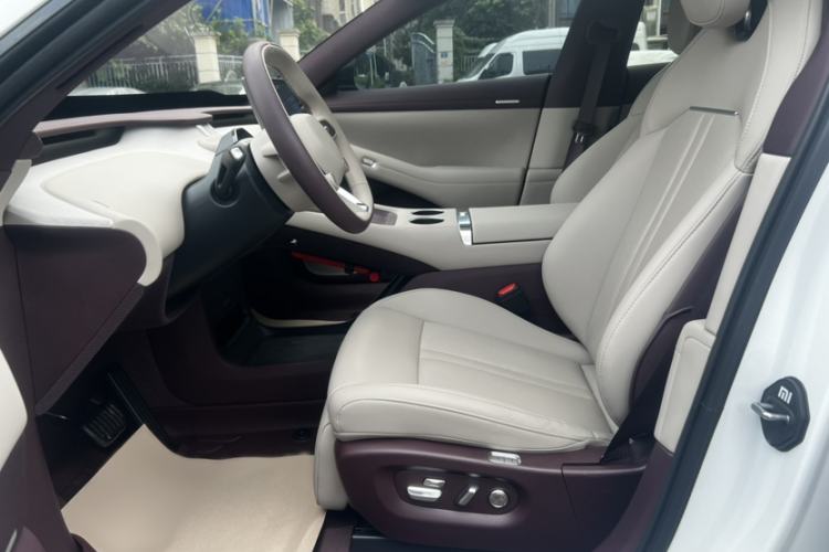 Used Xiaomi Auto YU7 2025 Ultra-Long Range Rear-Wheel Drive Version Interior 2