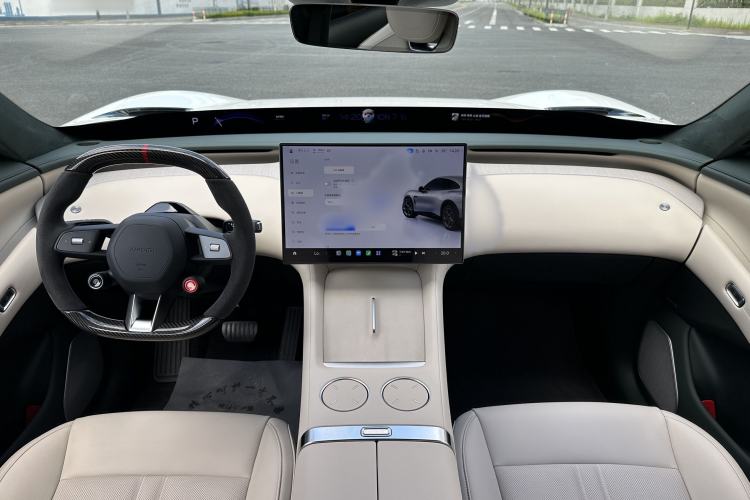 Used Xiaomi Auto YU7 2025 Ultra-Long Range High-Performance All-Wheel-Drive Max Edition Interior 2