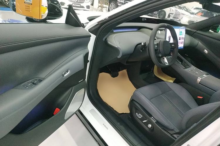 Used Xiaomi Auto YU7 2025 Ultra-Long Range Rear-Wheel Drive Version Interior 3
