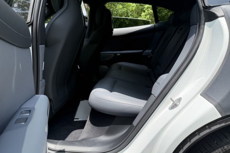 Used Xiaomi Auto YU7 2025 Ultra-Long Range All-Wheel Drive Pro Version Interior 4