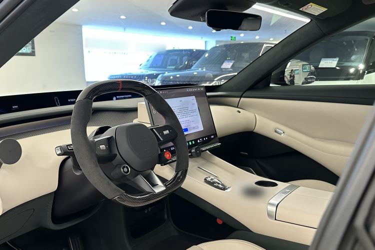 Used Xiaomi Auto YU7 2025 Ultra-Long Range High-Performance All-Wheel-Drive Max Edition Interior 8