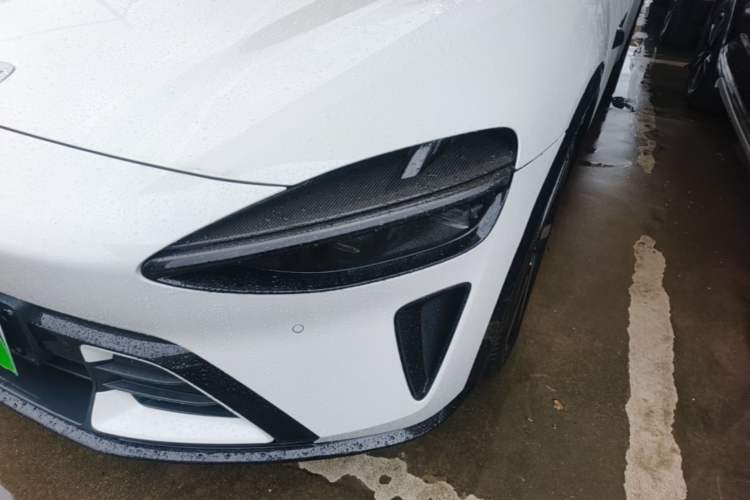 Used Xiaomi Auto YU7 2025 Ultra-Long Range High-Performance All-Wheel-Drive Max Edition Left Front Headlight