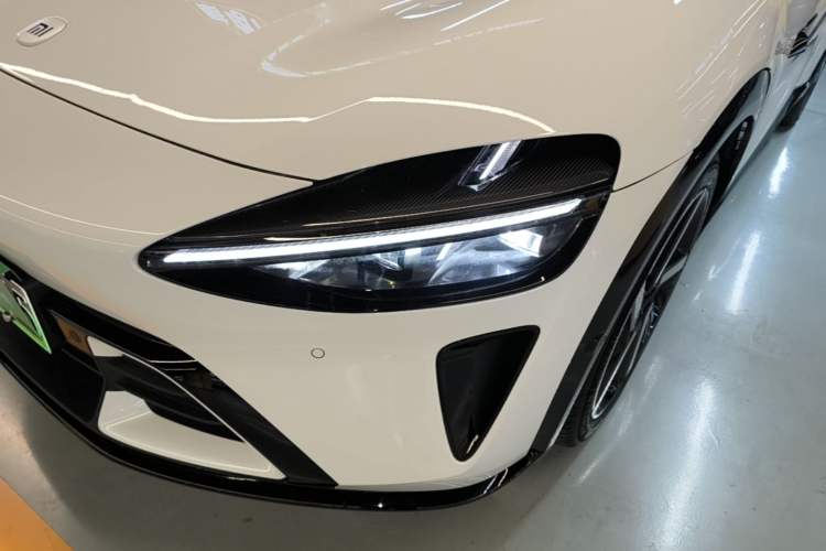 Used Xiaomi Auto YU7 2025 Ultra-Long Range High-Performance All-Wheel-Drive Max Edition Left Front Headlight
