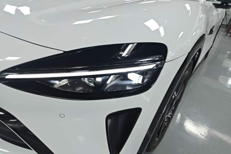 Used Xiaomi Auto YU7 2025 Ultra-Long Range High-Performance All-Wheel-Drive Max Edition Left Front Headlight