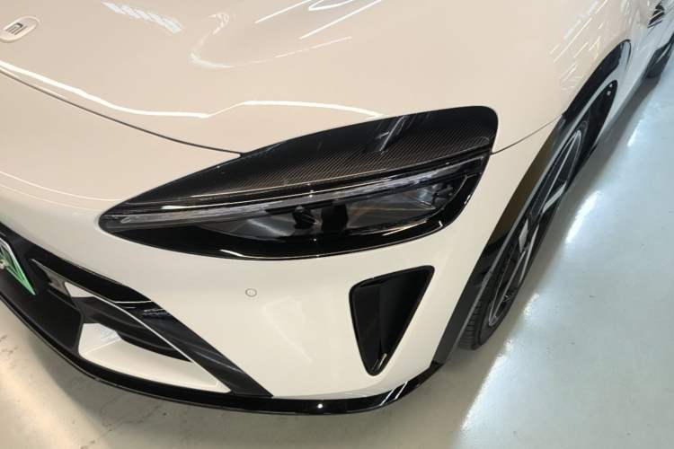 Used Xiaomi Auto YU7 2025 Ultra-Long Range High-Performance All-Wheel-Drive Max Edition Left Front Headlight